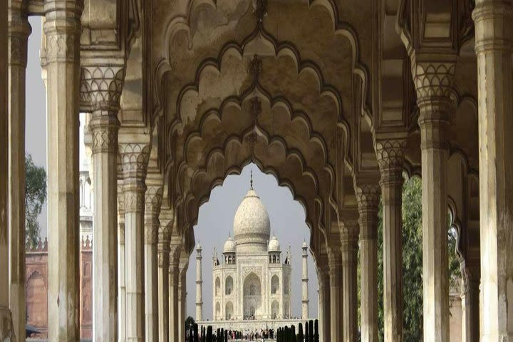 From Delhi : Private Sunrise Tour of TajMahal & Agra Fort image