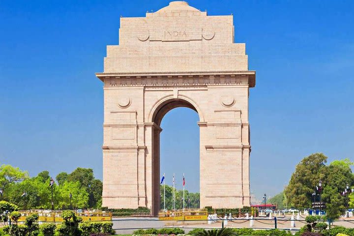 Full Day Delhi Sightseeing Tour with Guide image