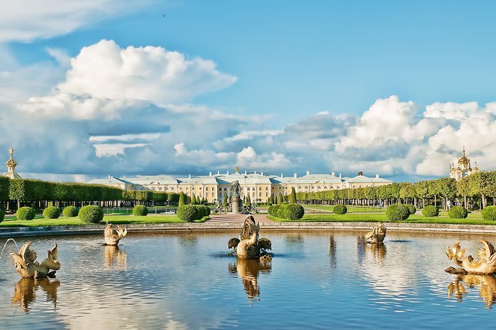 Peterhof Palace and Fountains by Hydrofoil with Private Guide image