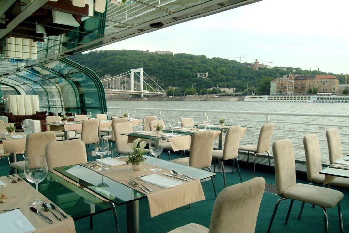 Tour Of Budapest & PM Cruise Package (Budapest, HU) image