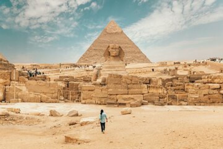 Best Day Tour To Pyramids of Giza, Sphinx And The Egyptian Museum image