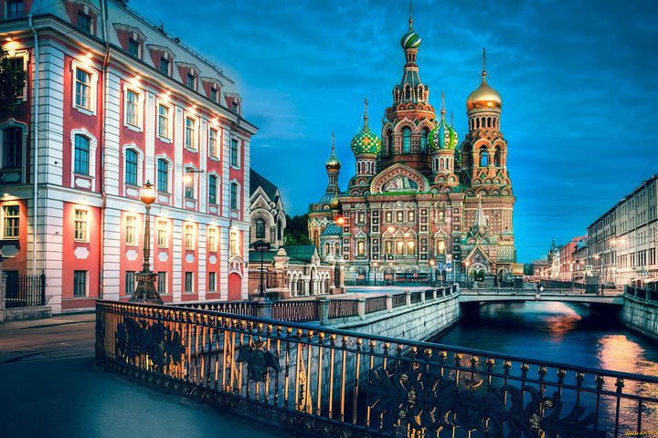 ALL INCLUSIVE: Full Day Tour of St Petersburg image