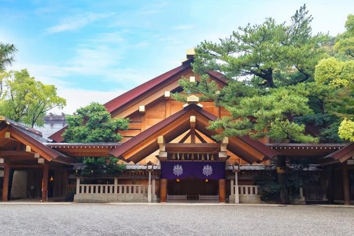 Guided Half-day Tour(AM) to Atsuta Shrine and Shirotori Garden in Nagoya  image