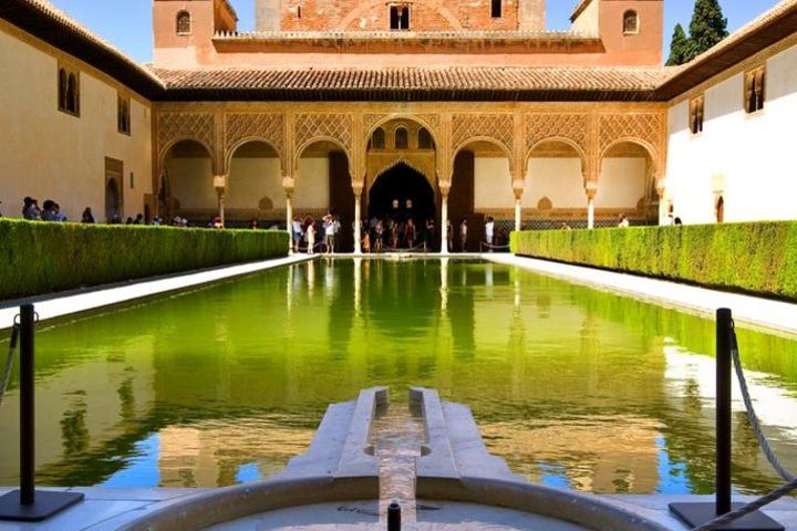 Granada Walking Tour Including Alhambra, Albaicin and Sacromonte image