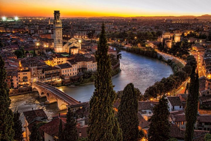Verona Walking Tour: Romeo & Juliet image