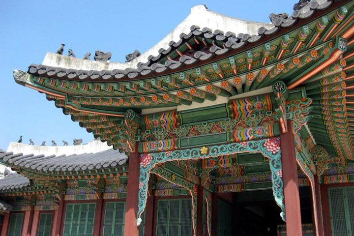 Korean Palace and Market Tour in Seoul Including Insadong and Gyeongbokgung Palace image