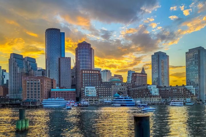 Scenic Boston Night Tour w/ Dessert image