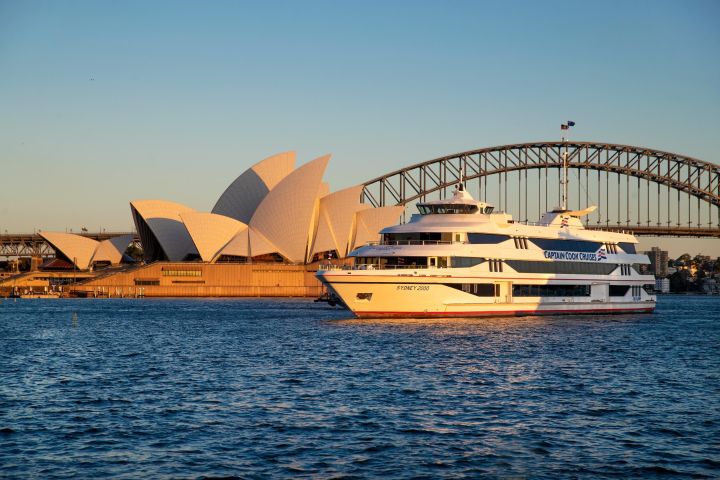 Sydney Harbour Sunset Dinner Cruise image
