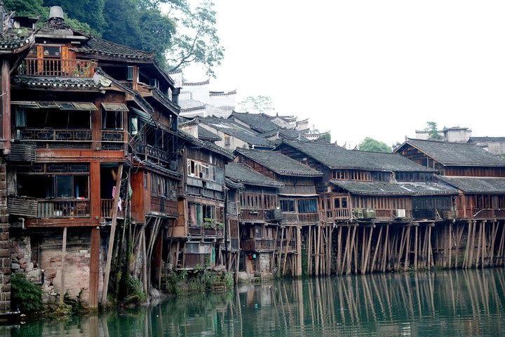 5 Days Zhangjiajie Mountains&Fenghuang Ancient Town Tour(5-star Hotel) image