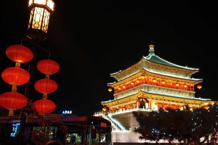 Xian Leisure Evening Walking Tour image