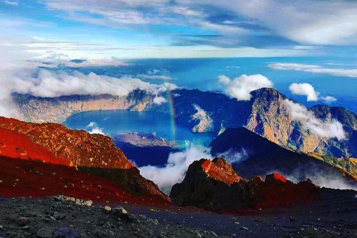 2D/1N Trek To Mount Rinjani Summit 3726M image