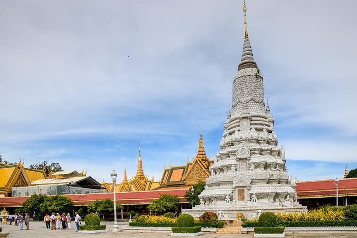 4-Days Phnom Penh-Siem Reap Tours  image