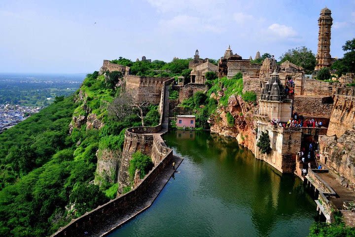 Guided Tour of Chittorgarh Fort on Jaipur To Udaipur Transfer image