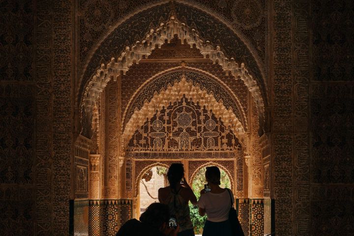 Alhambra Self-Guided Tour with Audio Guide image
