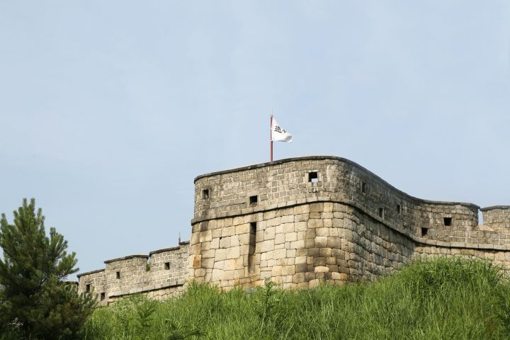Suwon Fortress UNESCO Day Trip image