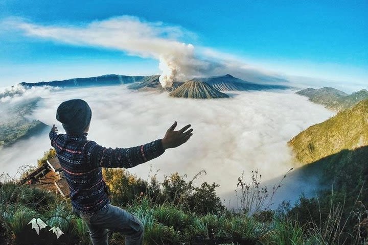 4D3N Mount Bromo, Mount Ijen & Snorkelling Luxury Tour image