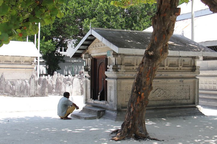 Full Day Male' Walking Tour image