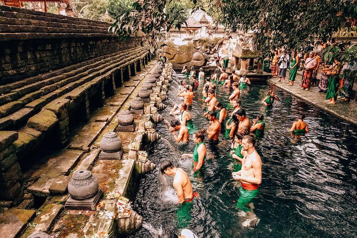 HOLY TOUR - Gunung Kawi & Tirtha Empul Tour image