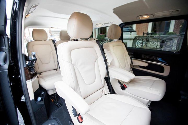 Dublin Airport To Dublin City - 1-6 Passenger Chauffeur Transfers image