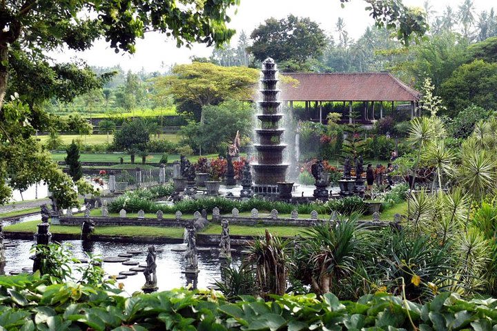 Gate of Heaven (Lempuyang) - Water Palace - Virgin Beach - Free WiFi image