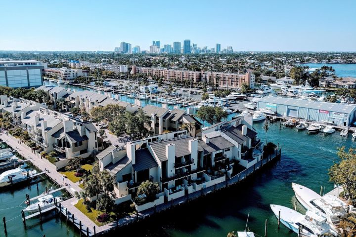 Fort Lauderdale Millionaire Homes Cruise image