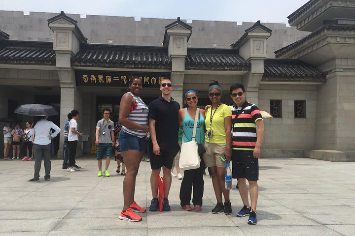 Group Tour of Terracotta Warriors, Han Yang Ling, and Tang Dynasty Show image