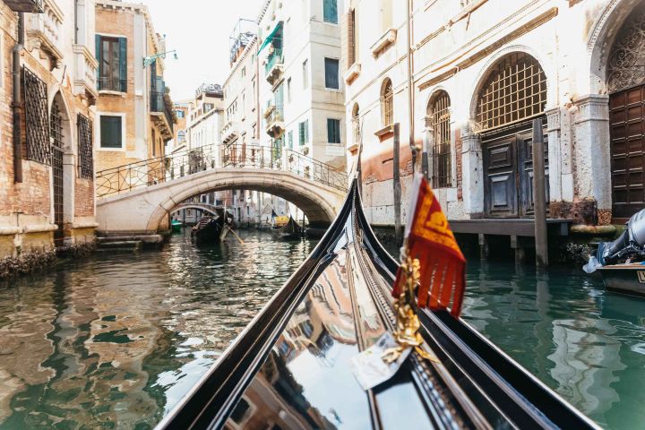 Venice: Grand Canal Gondola Ride with App Commentary image