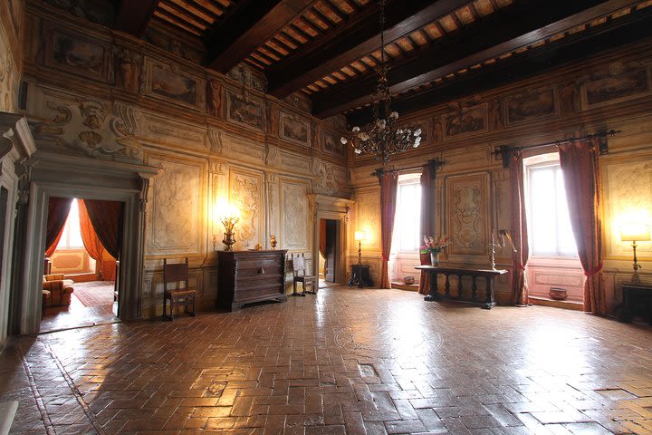 Todi Pongelli Palace with a private guide image