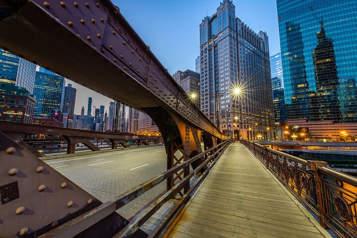 Wind and Souls an Adults Only Ghost Tour in Chicago image