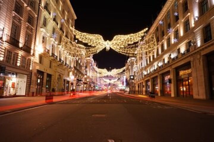 London Christmas Lights and Shopping Private Car Tour image