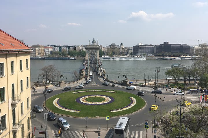 Full day private Budapest tour by car/ minivan image