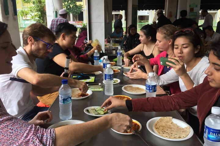 Lunch with the locals. The ultimate Singapore food tour. image