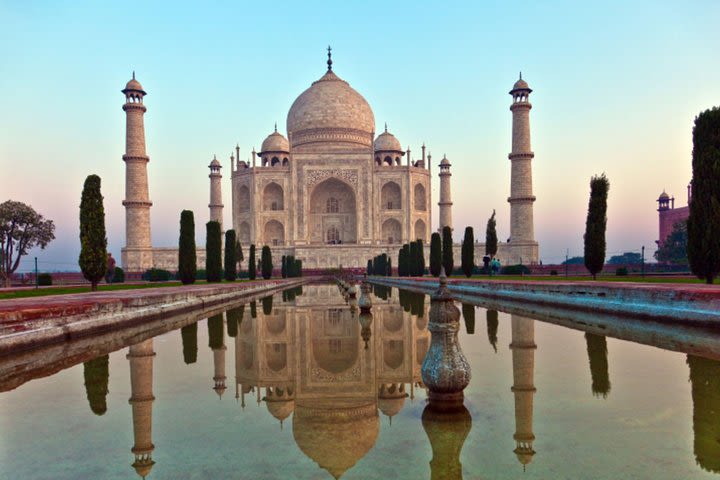 Private Taj Mahal & Agra Fort Tour from Delhi by Car image