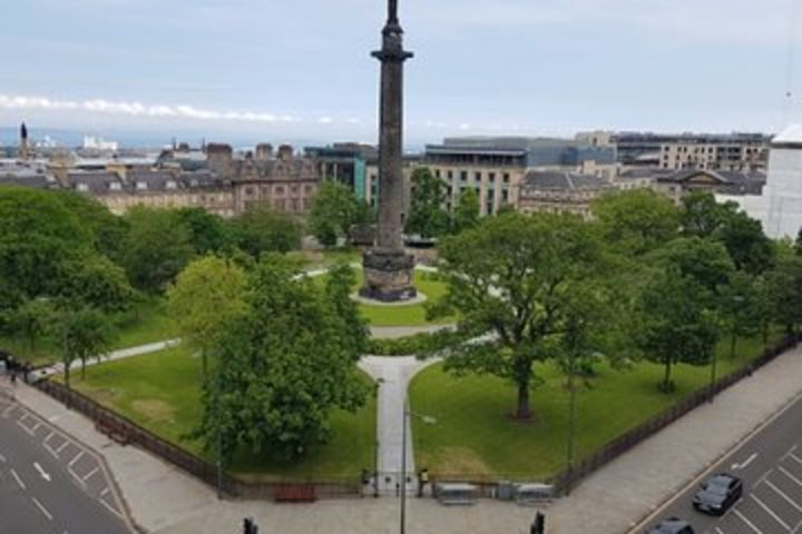 Guided Walking Tour of Edinburgh image