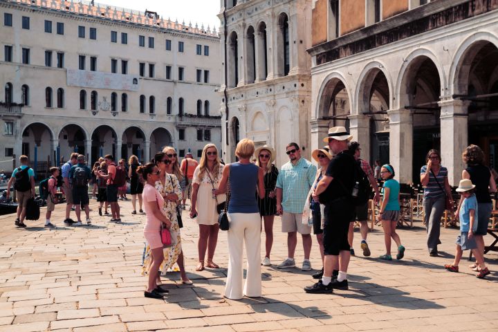 Tastes and Traditions of Venice: Rialto Market Tour image