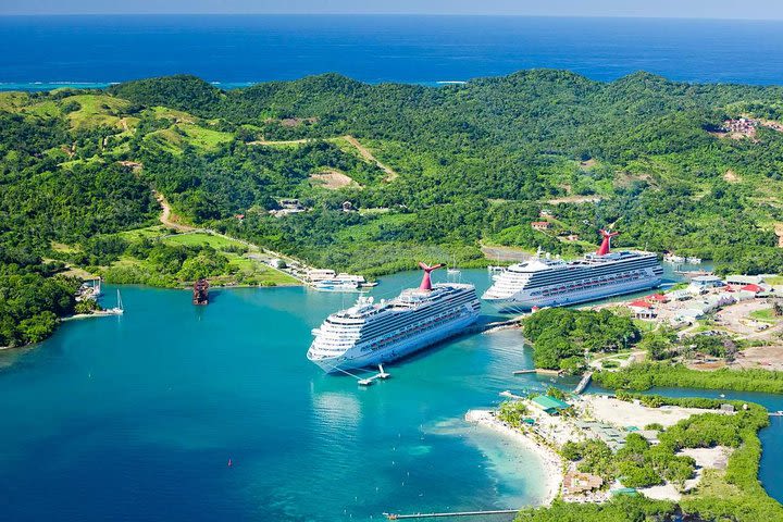 Roatan VIP Free-Style Private Tour image