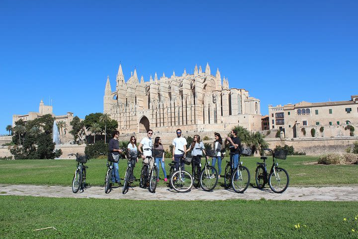 Palma de Mallorca 3-Hour Highlights and Tapas Tasting Bike Tour image