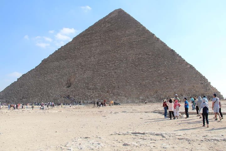 Giza pyramids and Egyptian museum Stopover tour image