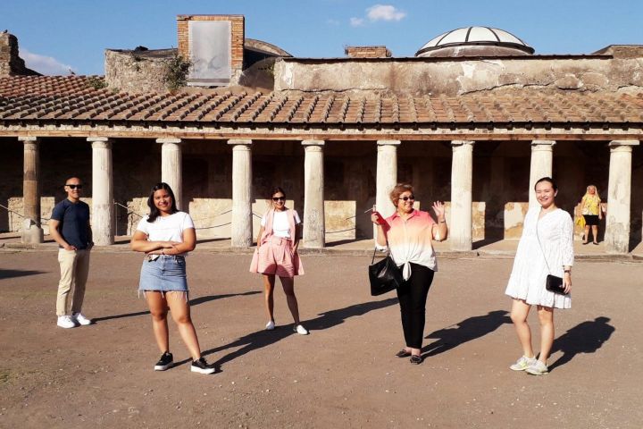 Ancient Pompeii Treasure Hunt image