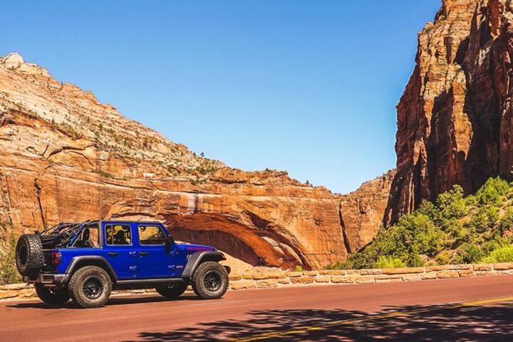 Jeep Wrangler Rubicon Rental image