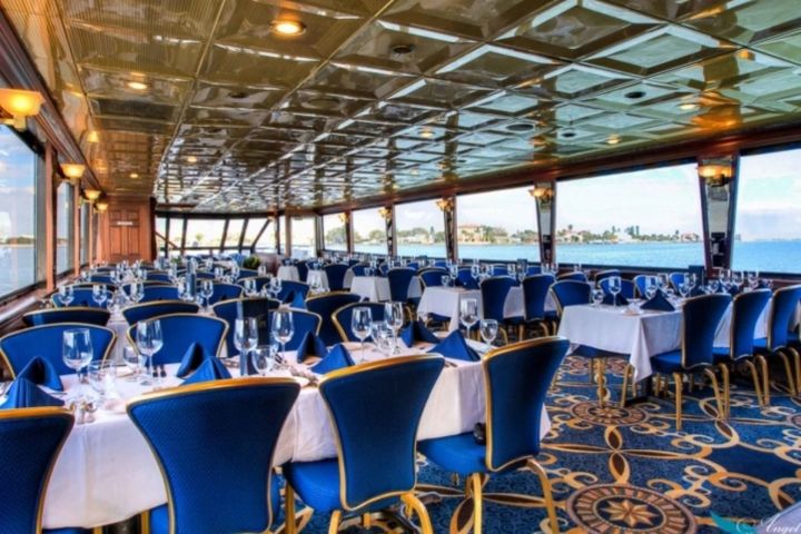 Daytime Dining Yacht; StarLite Sapphire of St. Petersburg image