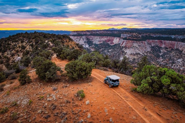 Zion Cliffs Sunset Jeep Tour image