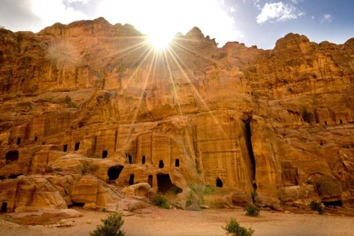 3-Day Aqaba, Petra & Wadi Rum Tour image