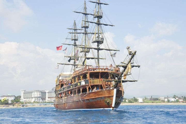 Side Manavgat Boat Trip with Lunch and Unlimited Drinks image