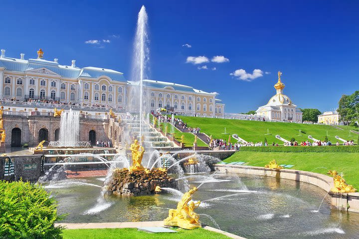 1-Day St Petersburg PRIVATE Tour to Peterhof skip-the-line image
