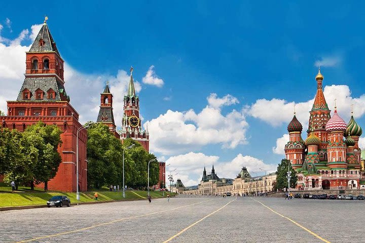 Moscow: Kremlin and Red Square 2-Hour Tour with Hotel Pickup image