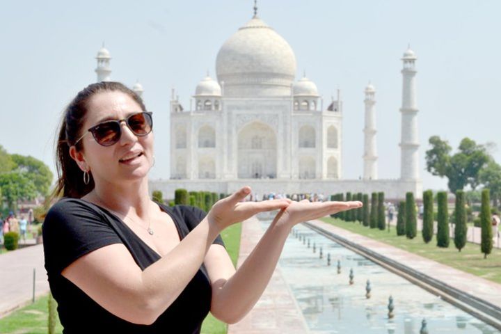 Private Day Trip to Agra Including Taj Mahal and Agra Fort image