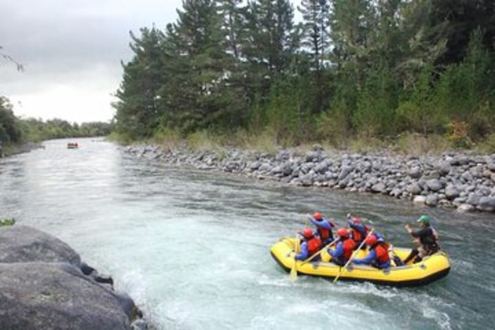 2-Hour Tongariro River Family Rafting Excursion in Turangi image