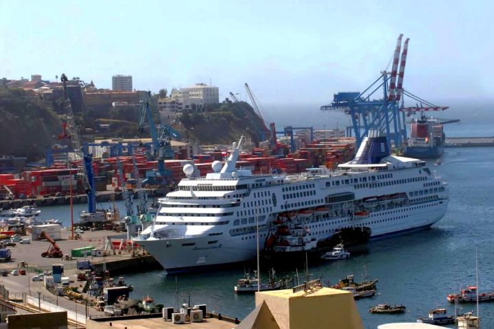 Valparaiso and Casablanca Valley Shore Excursion image