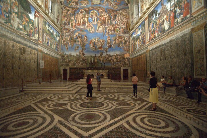 Vatican Early tour Vip - entrance before the public with breakfast image